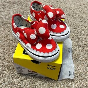 Disney Vans Minnie Bow Sneakers